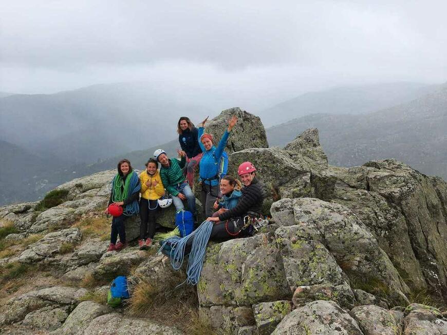 Arrivée au sommet de la voie Arrivée au sommet de la voie