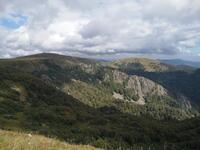 Les Spitzkoepfe devant Hohneck et Petit Hohneck Les Spitzkoepfe devant Hohneck et Petit Hohneck